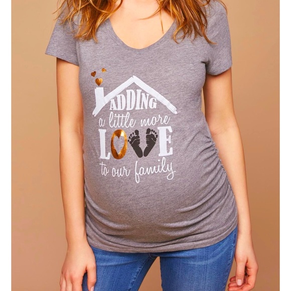 Motherhood Maternity graphic tee NWT - Picture 2 of 8